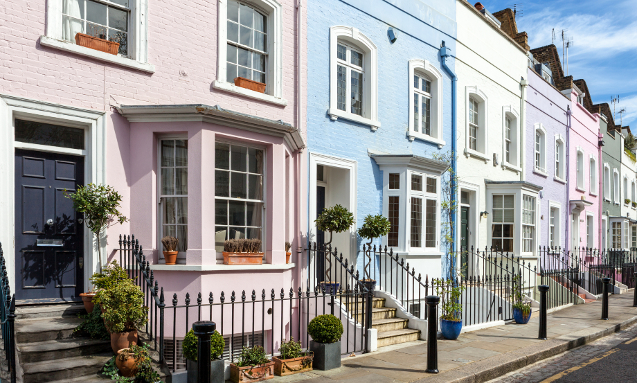 Row of pastel houses - C.London 920x518.jpg
